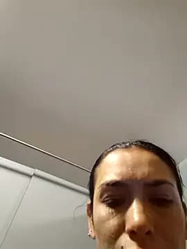 Coraline__dk2 live cam on Stripchat