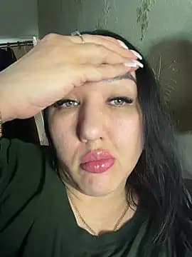 Naughtbaby_2025 live cam