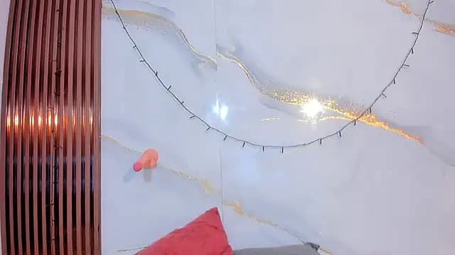 Kiaraa_Queen live cam