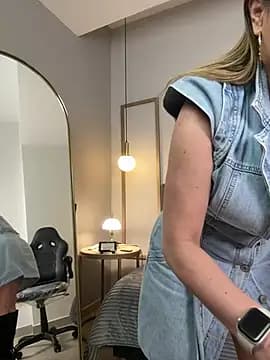 Holly_madison_ live cam