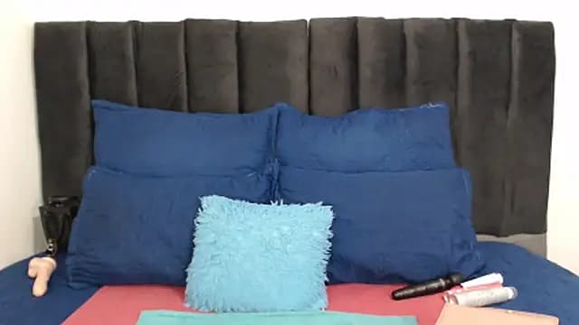 Tiana-Bae25 live cam