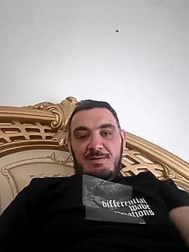 Maryo69v8 live cam on Stripchat