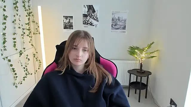 Star_Nellie live cam on Stripchat