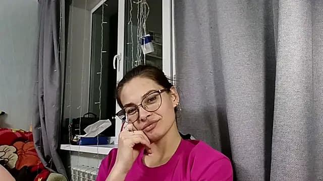 JInaMillsap live cam