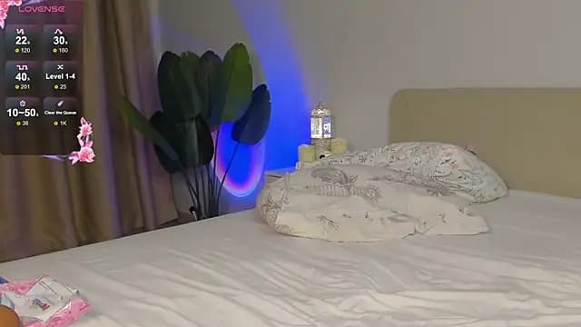 Emmanuelleee live cam