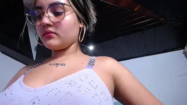 kathe-mills235 live cam