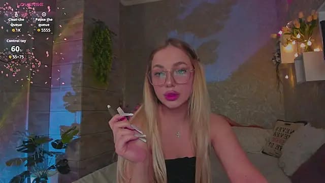 Mika_Rayy live cam