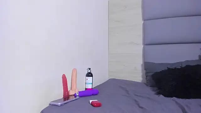 ViolettaRoux live cam