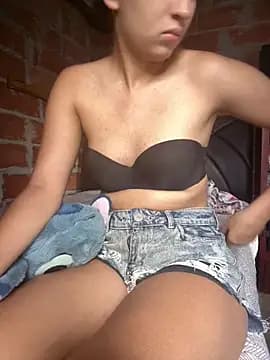 RAKEL37 live cam on Stripchat