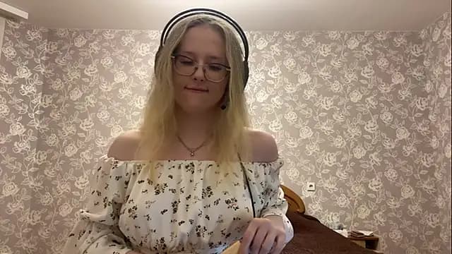 ElmiraGildea live cam