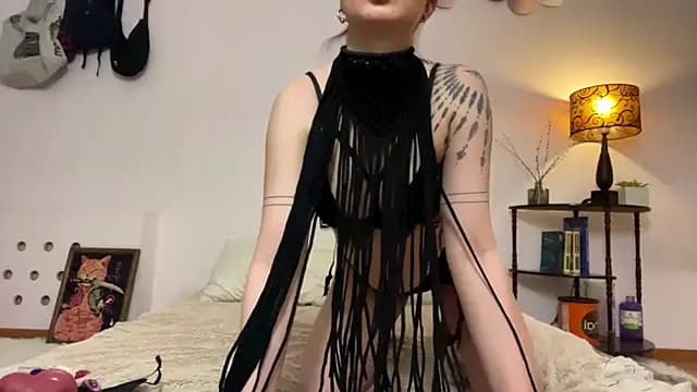 Evelyn_Charm live cam on Stripchat