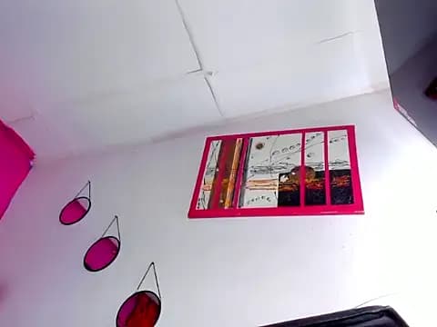 luisahotsx live cam on Stripchat