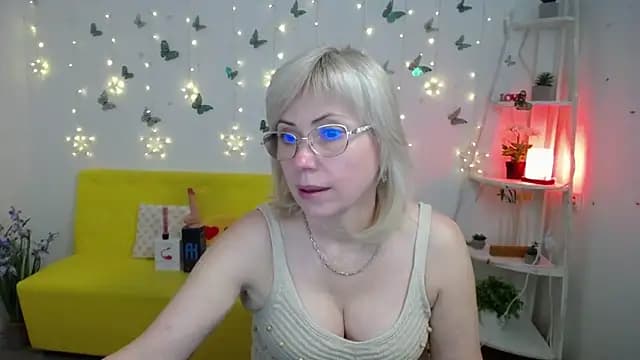 LaurenWishy live cam