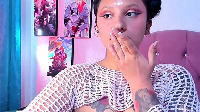 Mila_nixon02 live cam