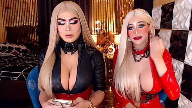 MonstrousCockDiva live cam