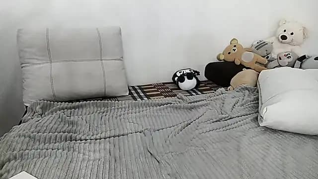 PollyFesta live cam on Stripchat