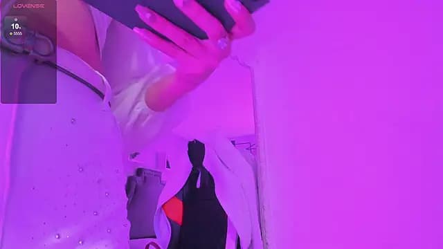 KarelyMitchel live cam