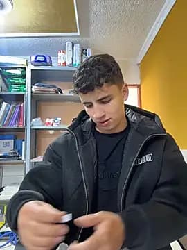 AdrianRinaldi live cam