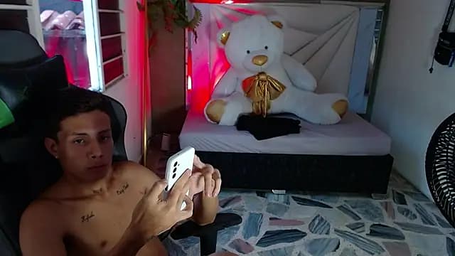 Didi_hard live cam