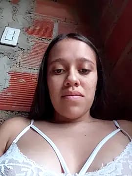 lachiki_plus live cam