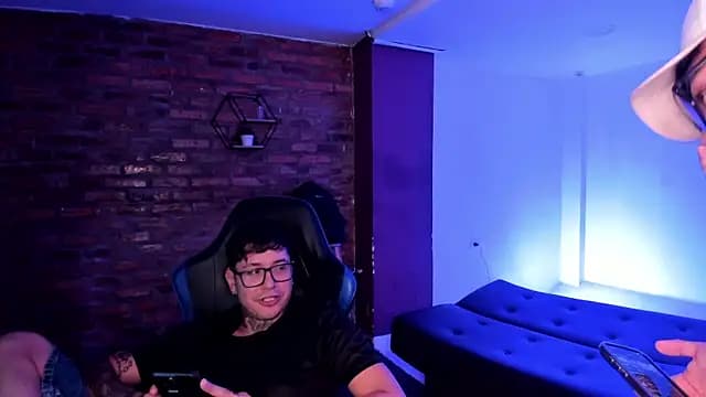 Spaceboys18 live cam