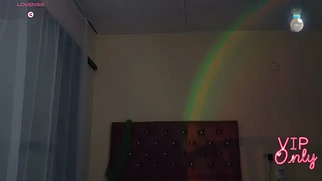 Mostrona_hairy live cam