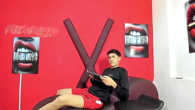 AVENGER_BOYS2026 live cam