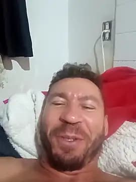 RobertoLuiz84 live cam