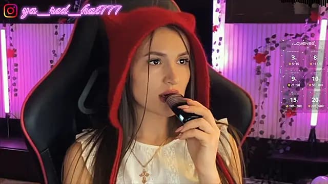 -RED_HAT live cam on Stripchat