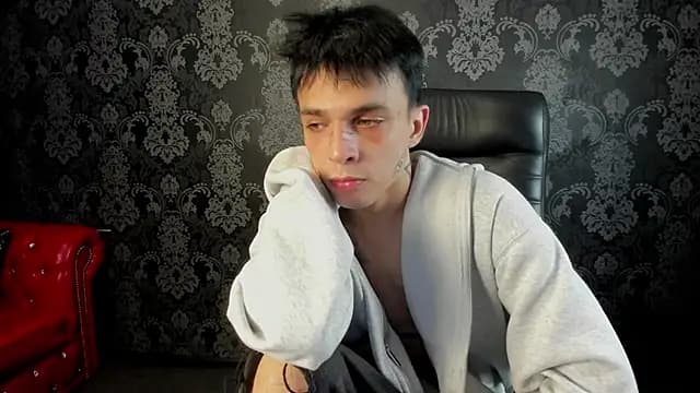 ClarkBev live cam on Stripchat