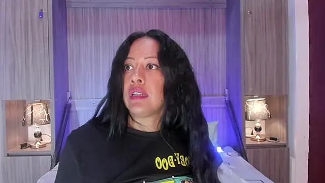 AllieBennet live cam