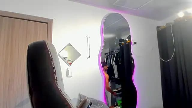 Kris_Khalifa69 live cam