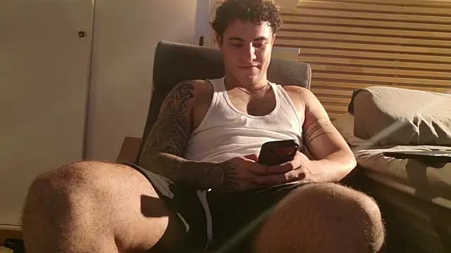 KevinWolf777 live cam