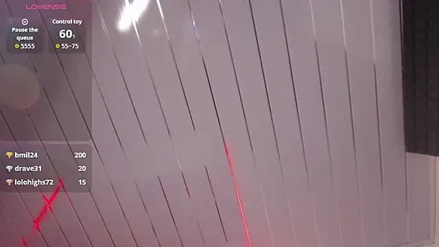 kylievoosx live cam on Stripchat