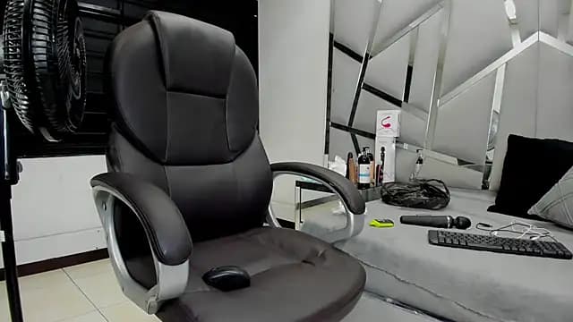 Catherinee69_x live cam