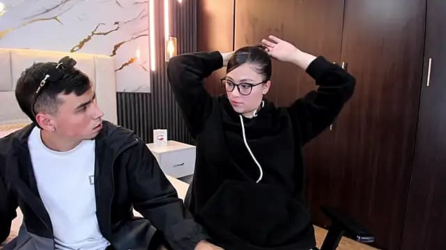 ChloeandAdam live cam