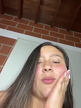 Cami_222 live cam on Stripchat