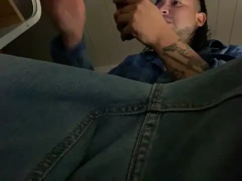 GusanoDelicioso live cam