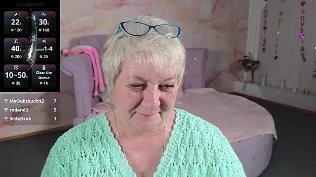 Poppy_Pulse live cam