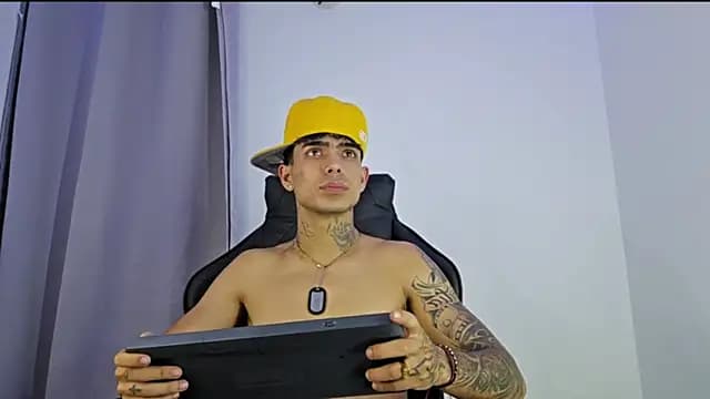 MIGUEL_AGUIRRECA live cam