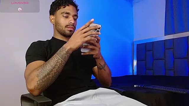 Christian_thor live cam