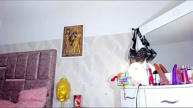 goddess_dirty_hotts live cam