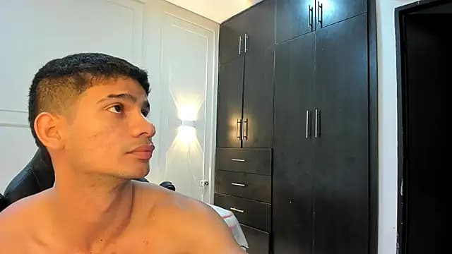 ANDRES_STUD live cam