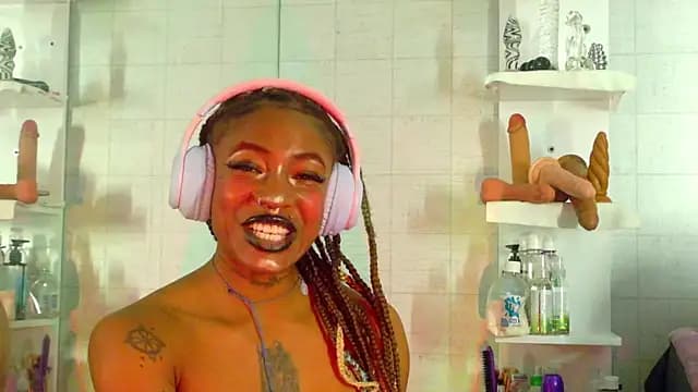 DaniaMarcell live cam