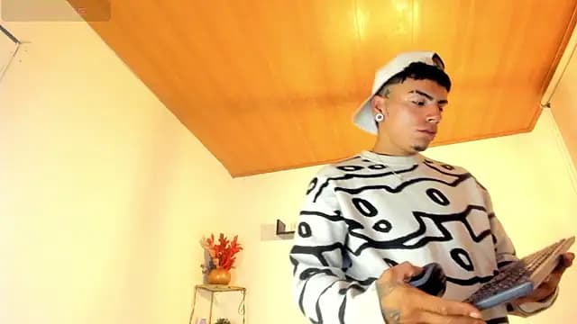 Thiago_teenboy66 live cam