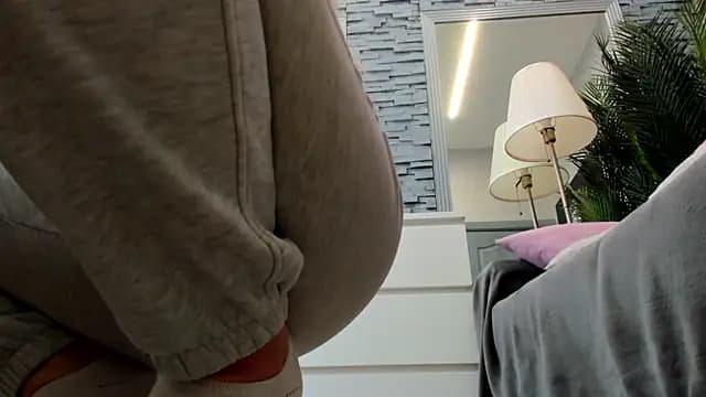 Reina_Cummings live cam