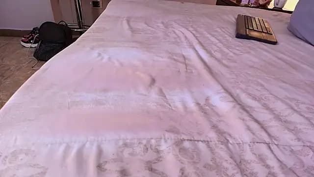 ParisFlowerr live cam