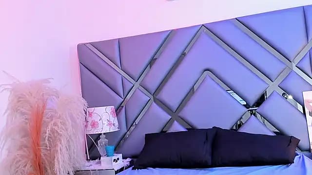 AngeloRoush live cam