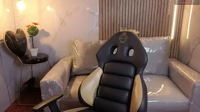 Perla_lovely_ live cam