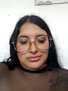 Maddy_Kay live cam on Stripchat